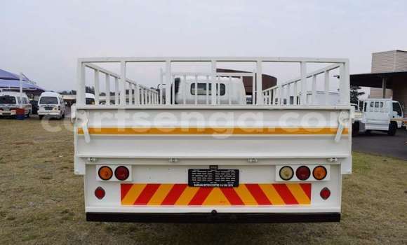 Buy Used Toyota Dyna White Truck in Mbabane in Manzini Buy Used Toyota Dyna White Truck in Mbabane in Manzini