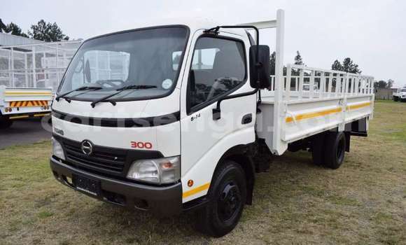 Buy Used Toyota Dyna White Truck in Mbabane in Manzini Buy Used Toyota Dyna White Truck in Mbabane in Manzini