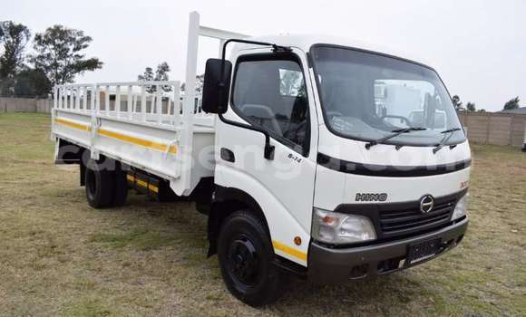Buy Used Toyota Dyna White Truck in Mbabane in Manzini Buy Used Toyota Dyna White Truck in Mbabane in Manzini