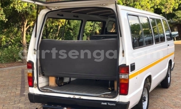 Buy Used Toyota Hiace White Car in Mpaka in Lubombo District Buy Used Toyota Hiace White Car in Mpaka in Lubombo District