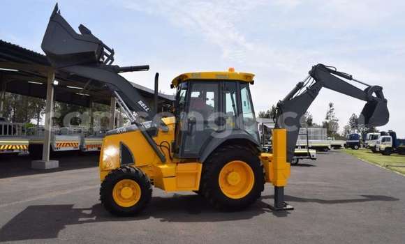 Buy Used Caterpillar 120 Other Truck in Hlatikulu in Shiselweni District Buy Used Caterpillar 120 Other Truck in Hlatikulu in Shiselweni District
