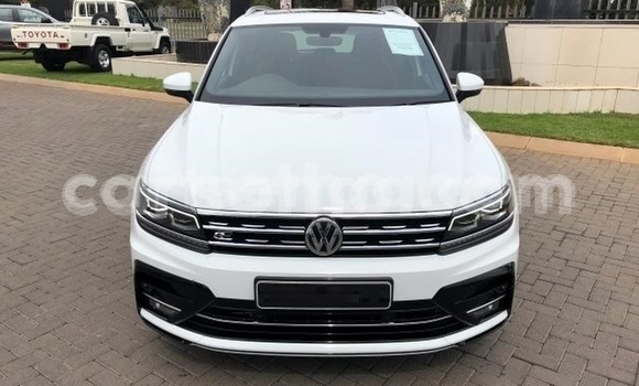 Nunua Ilio tumika Volkswagen Tiguan White Gari ndani ya Malkerns nchini Manzini Nunua Ilio tumika Volkswagen Tiguan White Gari ndani ya Malkerns nchini Manzini