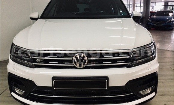 Buy Used Volkswagen Tiguan White Car in Ezulwini in Hhohho Buy Used Volkswagen Tiguan White Car in Ezulwini in Hhohho