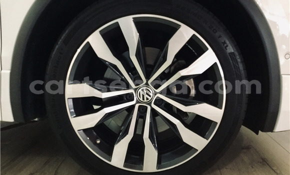 Buy Used Volkswagen Tiguan White Car in Ezulwini in Hhohho Buy Used Volkswagen Tiguan White Car in Ezulwini in Hhohho