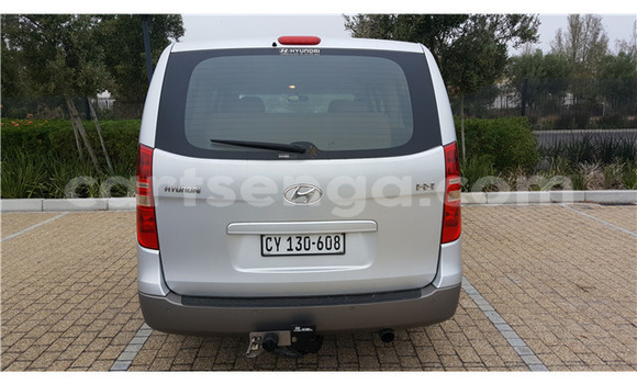 Buy Used Hyundai H1 Silver Car in Ezulwini in Hhohho Buy Used Hyundai H1 Silver Car in Ezulwini in Hhohho