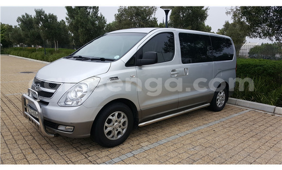 Buy Used Hyundai H1 Silver Car in Ezulwini in Hhohho Buy Used Hyundai H1 Silver Car in Ezulwini in Hhohho
