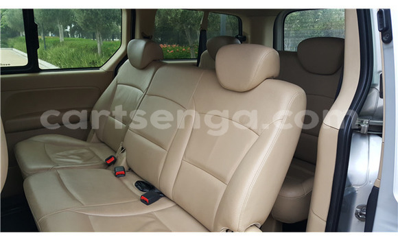 Buy Used Hyundai H1 Silver Car in Ezulwini in Hhohho Buy Used Hyundai H1 Silver Car in Ezulwini in Hhohho
