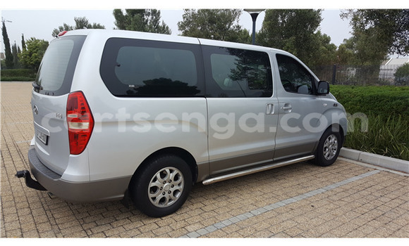 Buy Used Hyundai H1 Silver Car in Ezulwini in Hhohho Buy Used Hyundai H1 Silver Car in Ezulwini in Hhohho