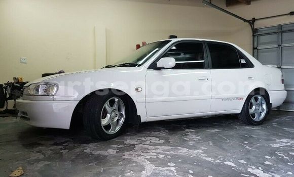 Buy Used Toyota Corolla White Car in Ezulwini in Hhohho Buy Used Toyota Corolla White Car in Ezulwini in Hhohho