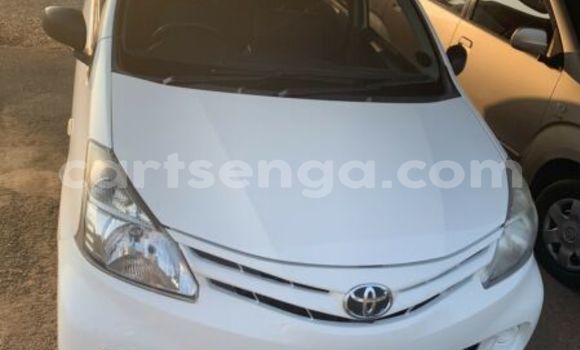 Buy Used Toyota Avanza White Car in Matsapha in Manzini Buy Used Toyota Avanza White Car in Matsapha in Manzini