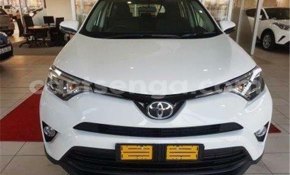 Buy Used Toyota RAV4 White Car in Manzini in Manzini Buy Used Toyota RAV4 White Car in Manzini in Manzini