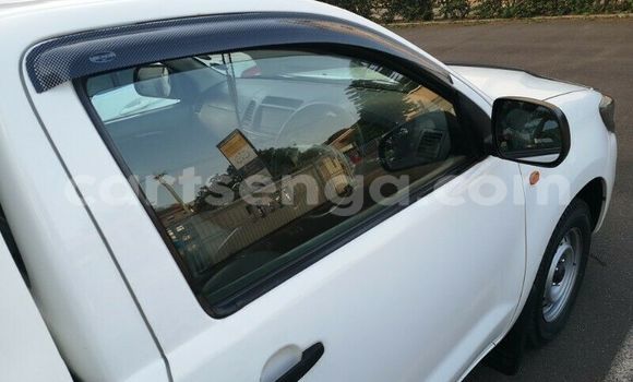 Buy Used Toyota Hilux White Car in Lobamba in Manzini Buy Used Toyota Hilux White Car in Lobamba in Manzini