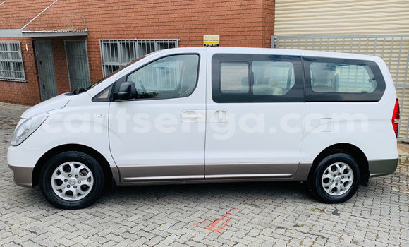 Acheter Occasion Voiture Hyundai H1 Blanc à Ezulwini, Hhohho Acheter Occasion Voiture Hyundai H1 Blanc à Ezulwini, Hhohho