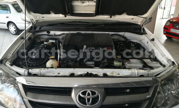 Acheter Occasion Voiture Toyota Fortuner Blanc à Ezulwini, Hhohho Acheter Occasion Voiture Toyota Fortuner Blanc à Ezulwini, Hhohho