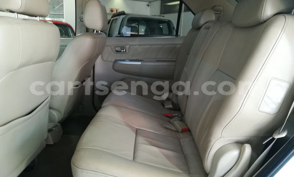 Acheter Occasion Voiture Toyota Fortuner Blanc à Ezulwini, Hhohho Acheter Occasion Voiture Toyota Fortuner Blanc à Ezulwini, Hhohho