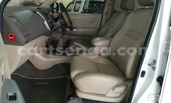 Acheter Occasion Voiture Toyota Fortuner Blanc à Ezulwini, Hhohho Acheter Occasion Voiture Toyota Fortuner Blanc à Ezulwini, Hhohho