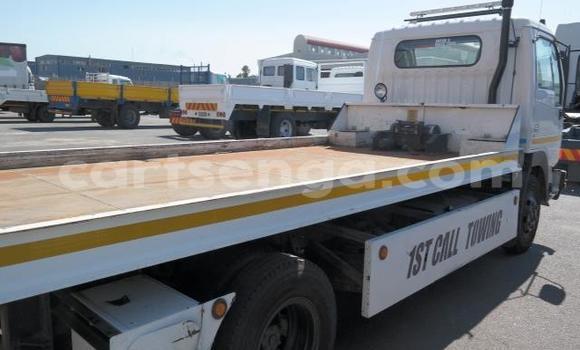 Acheter Occasion Utilitaire Nissan UD Blanc à Ezulwini, Hhohho Acheter Occasion Utilitaire Nissan UD Blanc à Ezulwini, Hhohho