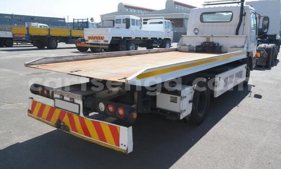 Acheter Occasion Utilitaire Nissan UD Blanc à Ezulwini, Hhohho Acheter Occasion Utilitaire Nissan UD Blanc à Ezulwini, Hhohho