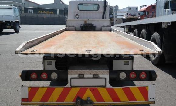 Acheter Occasion Utilitaire Nissan UD Blanc à Ezulwini, Hhohho Acheter Occasion Utilitaire Nissan UD Blanc à Ezulwini, Hhohho