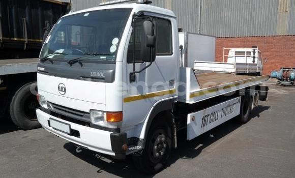 Acheter Occasion Utilitaire Nissan UD Blanc à Ezulwini, Hhohho Acheter Occasion Utilitaire Nissan UD Blanc à Ezulwini, Hhohho