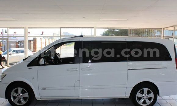 Buy Used Mercedes Viano White Car in Bhunya in Manzini Buy Used Mercedes Viano White Car in Bhunya in Manzini