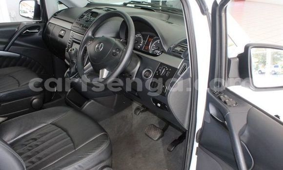 Buy Used Mercedes Viano White Car in Bhunya in Manzini Buy Used Mercedes Viano White Car in Bhunya in Manzini