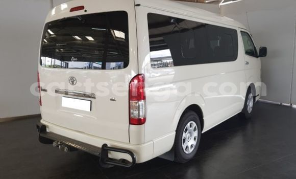 Acheter Occasion Voiture Toyota Pickup Blanc à Ezulwini, Hhohho Acheter Occasion Voiture Toyota Pickup Blanc à Ezulwini, Hhohho