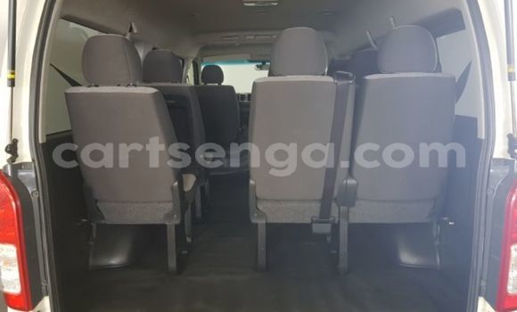 Acheter Occasion Voiture Toyota Pickup Blanc à Ezulwini, Hhohho Acheter Occasion Voiture Toyota Pickup Blanc à Ezulwini, Hhohho