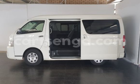 Acheter Occasion Voiture Toyota Pickup Blanc à Ezulwini, Hhohho Acheter Occasion Voiture Toyota Pickup Blanc à Ezulwini, Hhohho