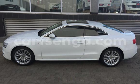 Acheter Occasion Voiture Audi A5 Blanc à Manzini, Manzini Acheter Occasion Voiture Audi A5 Blanc à Manzini, Manzini