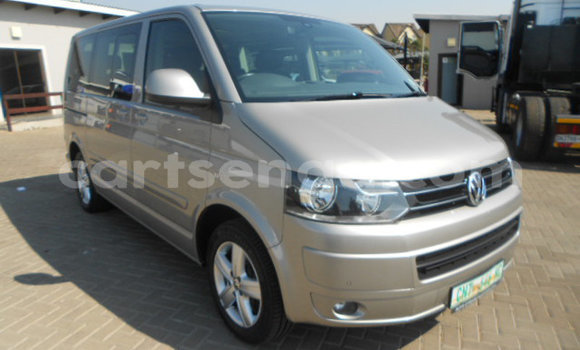 Buy Used Volkswagen Caravelle Silver Car in Mbabane in Manzini Buy Used Volkswagen Caravelle Silver Car in Mbabane in Manzini