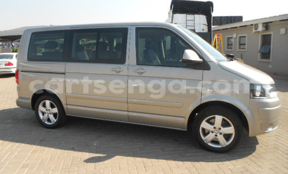 Buy Used Volkswagen Caravelle Silver Car in Mbabane in Manzini Buy Used Volkswagen Caravelle Silver Car in Mbabane in Manzini