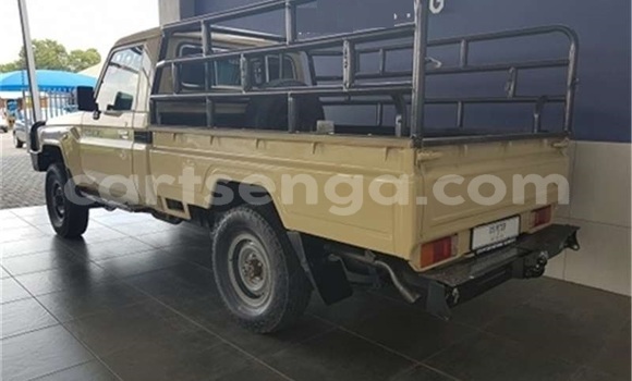 Buy Used Toyota Land Cruiser Brown Car in Manzini in Manzini Buy Used Toyota Land Cruiser Brown Car in Manzini in Manzini