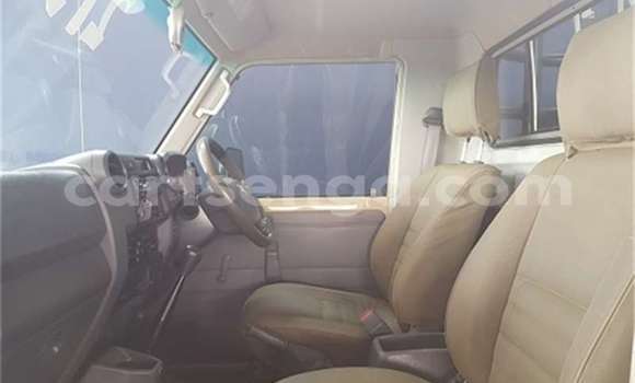 Buy Used Toyota Land Cruiser Brown Car in Manzini in Manzini Buy Used Toyota Land Cruiser Brown Car in Manzini in Manzini