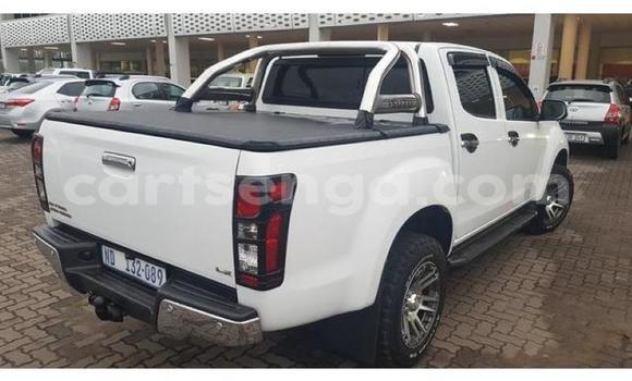 Buy Used Isuzu KB White Car in Ezulwini in Hhohho Buy Used Isuzu KB White Car in Ezulwini in Hhohho