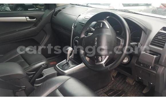 Buy Used Isuzu KB White Car in Ezulwini in Hhohho Buy Used Isuzu KB White Car in Ezulwini in Hhohho