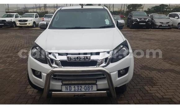 Buy Used Isuzu KB White Car in Ezulwini in Hhohho Buy Used Isuzu KB White Car in Ezulwini in Hhohho