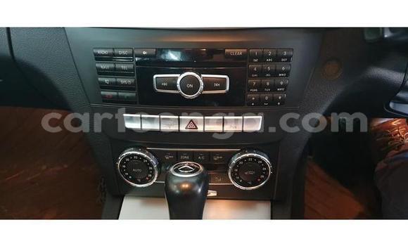 Buy Used Mercedes‒Benz C–Class White Car in Ezulwini in Hhohho Buy Used Mercedes‒Benz C–Class White Car in Ezulwini in Hhohho