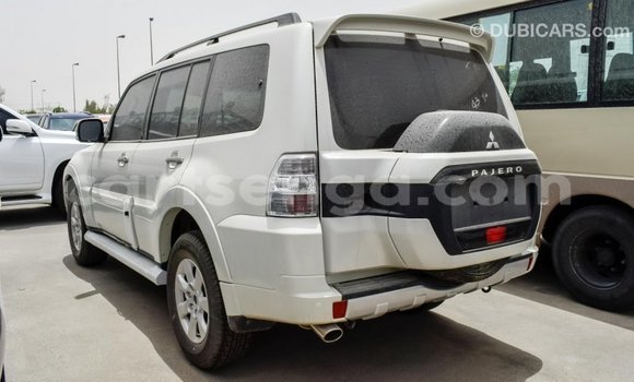 Nunua Imported Mitsubishi Pajero White Gari ndani ya Import - Dubai nchini Hhohho Nunua Imported Mitsubishi Pajero White Gari ndani ya Import - Dubai nchini Hhohho