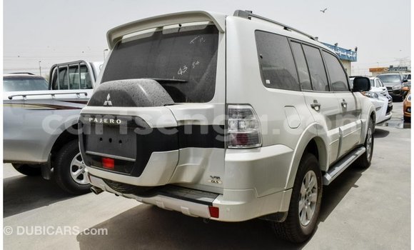 Nunua Imported Mitsubishi Pajero White Gari ndani ya Import - Dubai nchini Hhohho Nunua Imported Mitsubishi Pajero White Gari ndani ya Import - Dubai nchini Hhohho