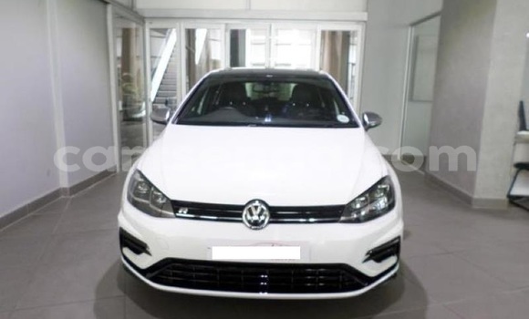 Nunua Ilio tumika Volkswagen Golf R White Gari ndani ya Manzini nchini Manzini Nunua Ilio tumika Volkswagen Golf R White Gari ndani ya Manzini nchini Manzini
