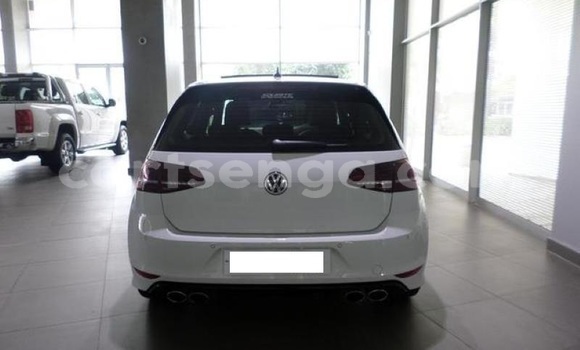 Nunua Ilio tumika Volkswagen Golf R White Gari ndani ya Manzini nchini Manzini Nunua Ilio tumika Volkswagen Golf R White Gari ndani ya Manzini nchini Manzini