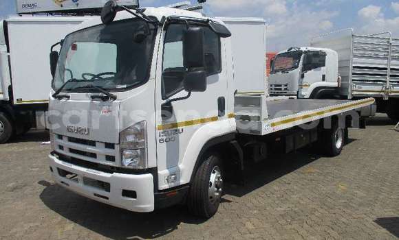 Buy Used Isuzu FTR 850 White Truck in Mbabane in Manzini