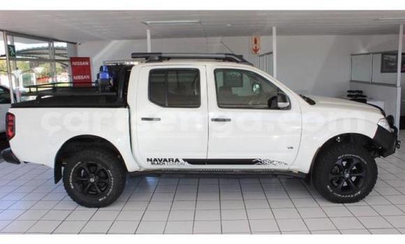 Buy Used Nissan Navara White Car in Kubuta in Shiselweni District Buy Used Nissan Navara White Car in Kubuta in Shiselweni District