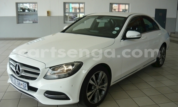 Buy Used Mercedes‒Benz C–Class White Car in Import - Dubai in Hhohho Buy Used Mercedes‒Benz C–Class White Car in Import - Dubai in Hhohho