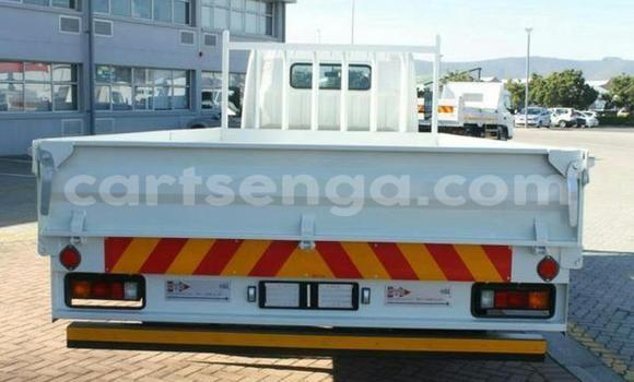 Buy Used Mitsubishi Van White Truck in Bhunya in Manzini Buy Used Mitsubishi Van White Truck in Bhunya in Manzini