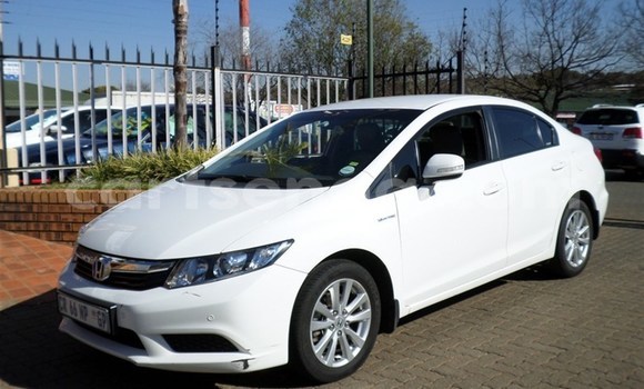 Buy Used Honda Civic White Car in Import - Dubai in Hhohho Buy Used Honda Civic White Car in Import - Dubai in Hhohho