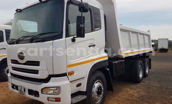 Buy Used Nissan UNKNOWN White Car in Import - Dubai in Hhohho Buy Used Nissan UNKNOWN White Car in Import - Dubai in Hhohho