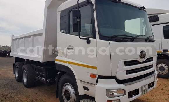 Buy Used Nissan UNKNOWN White Car in Import - Dubai in Hhohho Buy Used Nissan UNKNOWN White Car in Import - Dubai in Hhohho