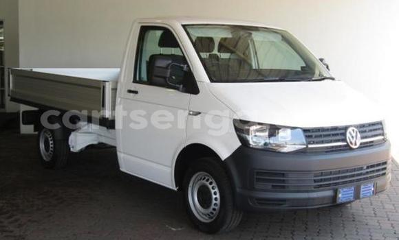 Buy Used Volkswagen Transporter White Car in Bhunya in Manzini Buy Used Volkswagen Transporter White Car in Bhunya in Manzini